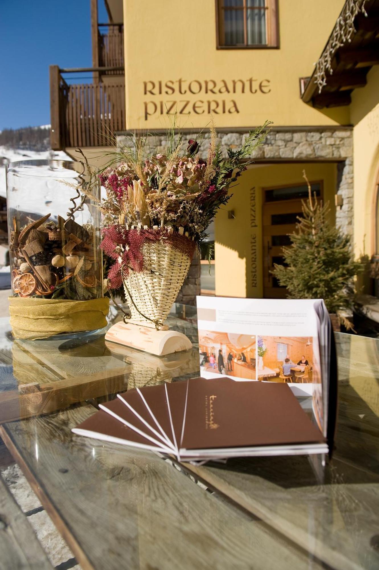 Hotel Touring Λιβίνιο Εξωτερικό φωτογραφία