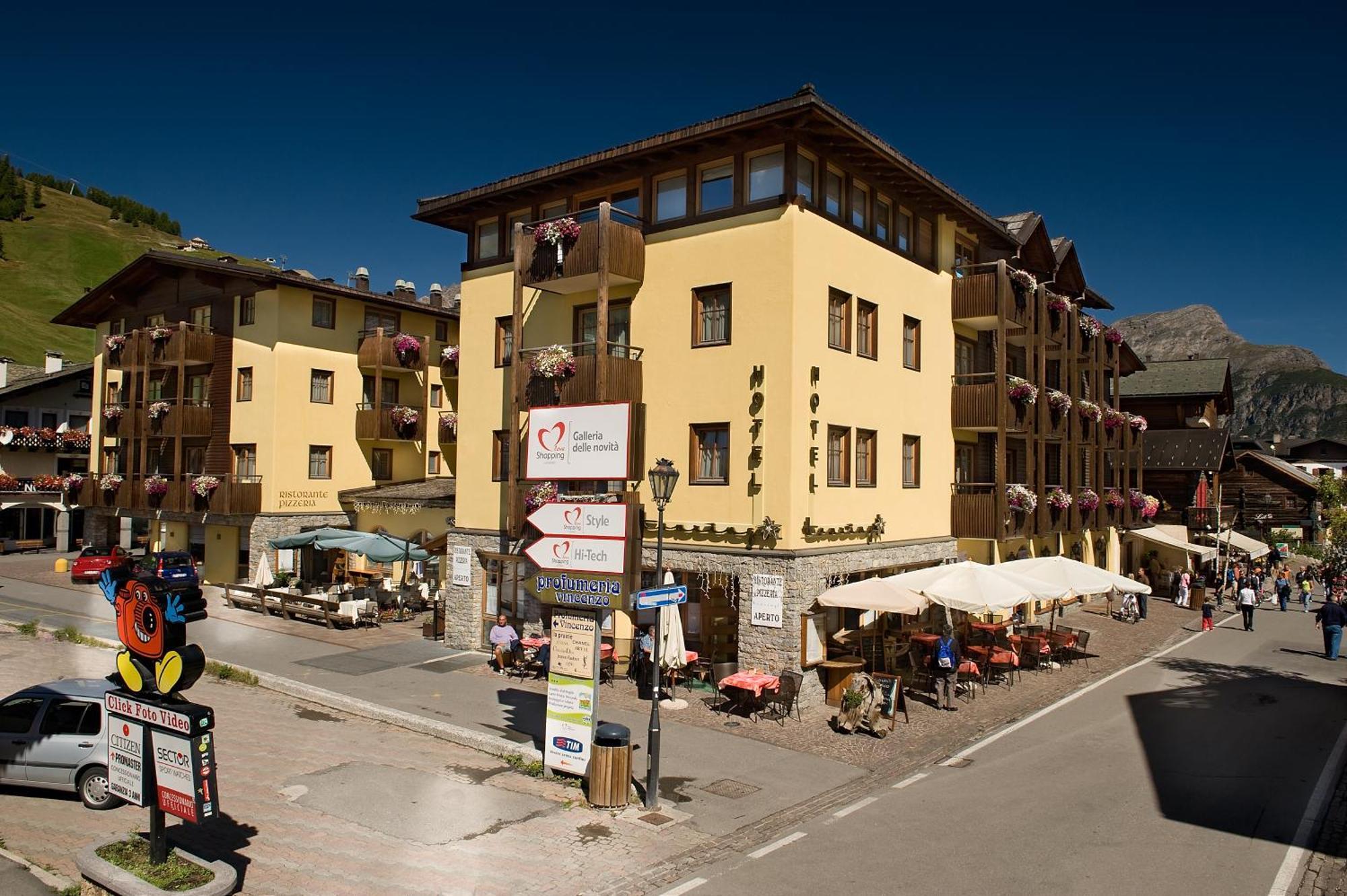 Hotel Touring Λιβίνιο Εξωτερικό φωτογραφία