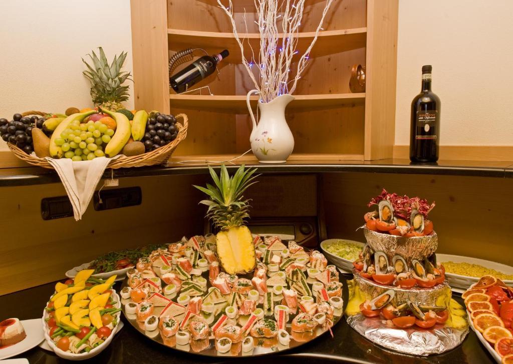 Hotel Touring Λιβίνιο Εξωτερικό φωτογραφία
